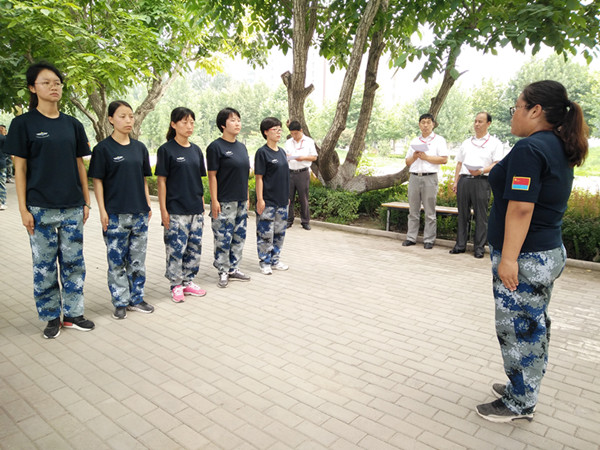 我校组织2016年新入职辅导员军训