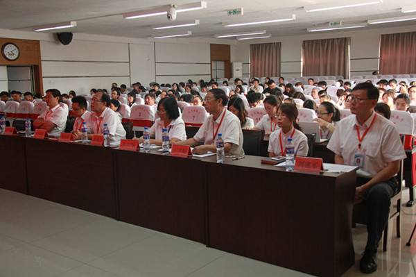 我校召开2016年校级教育教学成果奖展示评审会