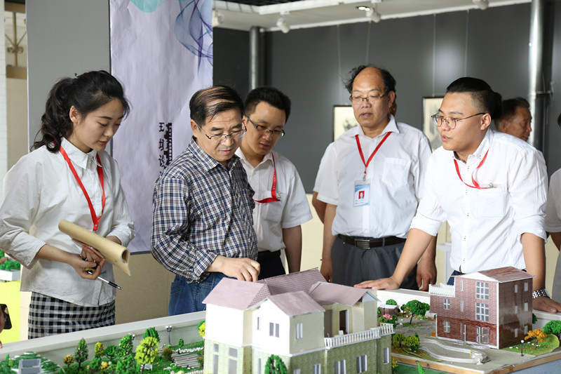 我校环境设计等3个专业顺利通过学士学位授予权评审