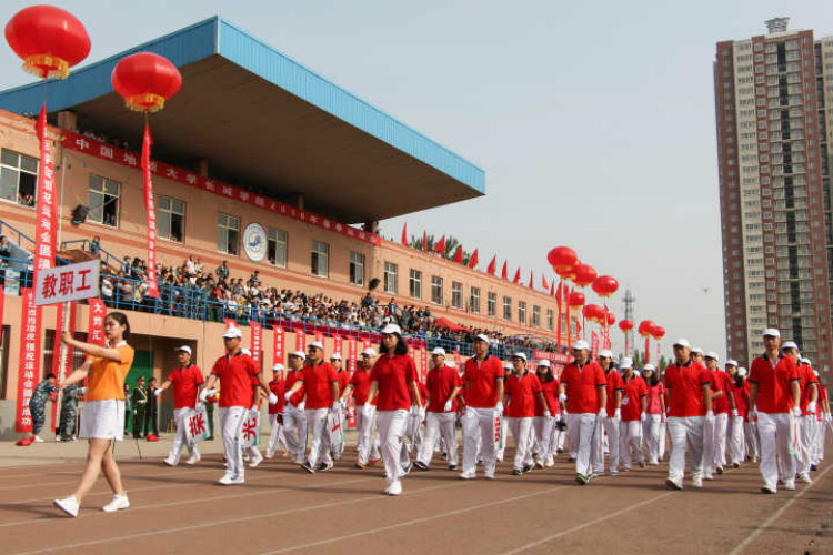 青春颂 竞技风 长城梦 ——我校2018年春季运动会隆重开幕