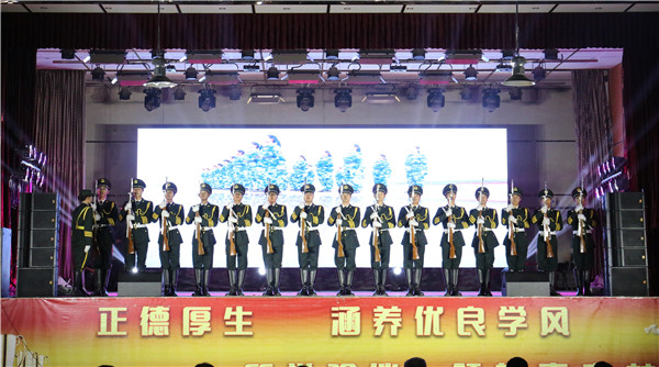 响应祖国号召 履行征兵义务——我校举办军旅文化进校园活动