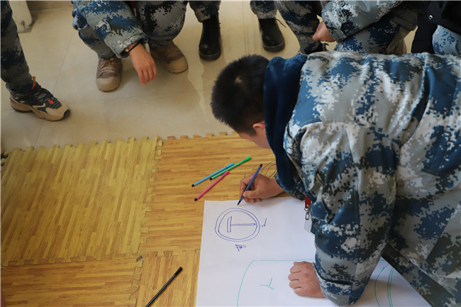 我校举行辅导员素质拓展活动