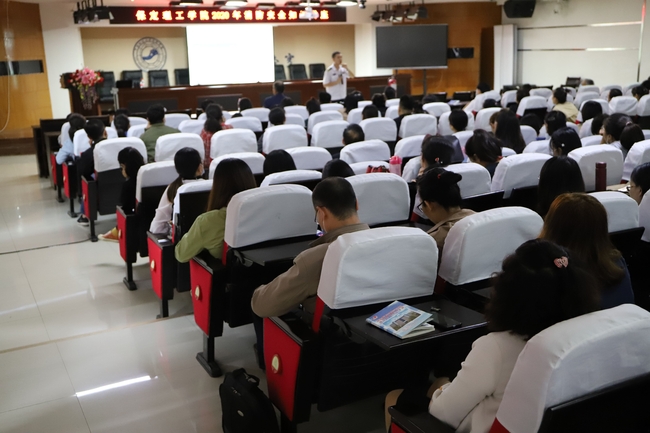 预防火灾 警钟长鸣---我校举办消防知识讲座