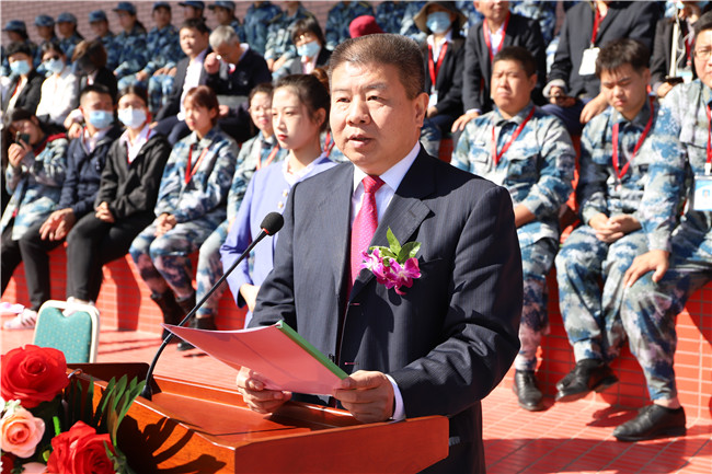 厉兵秣马 扬帆起航我校举行2020级新生军训结营式暨开学典礼