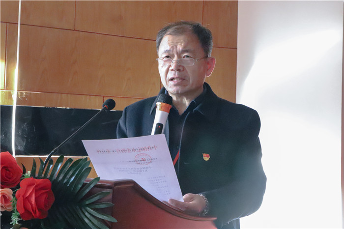 高举旗帜 把握方向 开创党建工作新局面推动我校健康快速发展 ---我校召开第一次党员大会