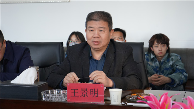 王乐修京簧竹木雕刻技能大师工作室揭牌仪式在我校举行