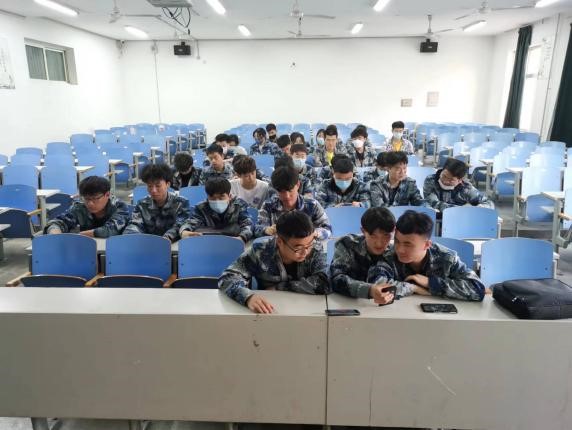 国家安全 你我有责 ——威廉体育williamhill组织学生线上观看国家安全教育视频