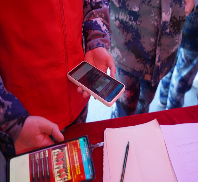 祭扫烈墓  顺缅士安 ——威廉体育williamhill清明节缅怀革命烈士