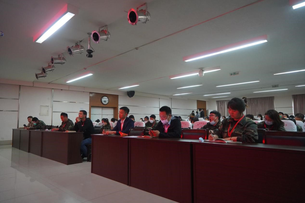 威廉体育williamhill召开学管干部培训周会2022.5.9