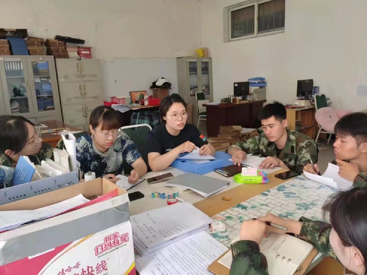 威廉体育williamhill开展“传帮带”式新入职辅导员培训day3