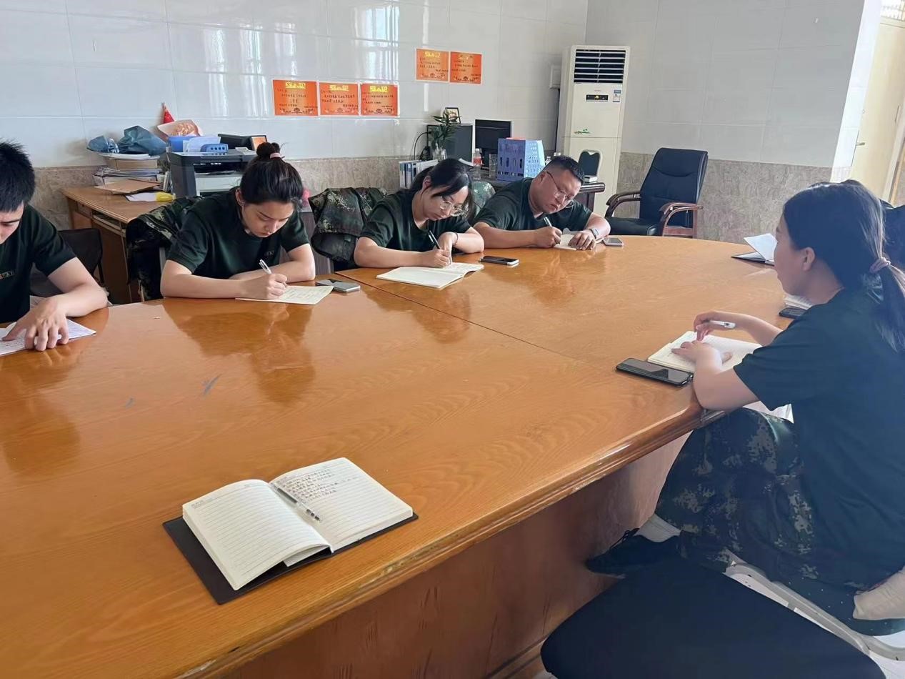 威廉体育williamhill开展“传帮带”式新入职辅导员培训动员day1