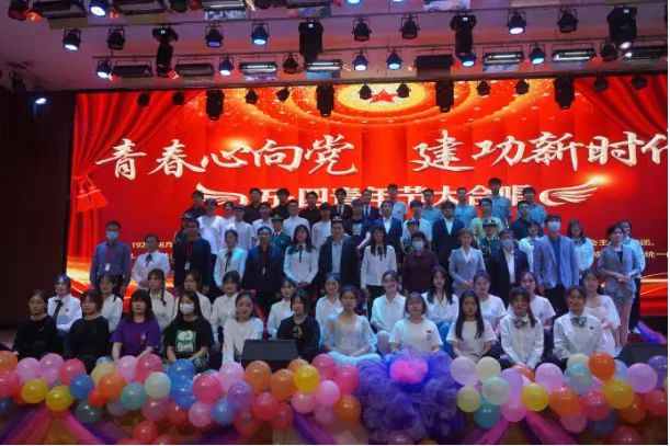 谈一别奋斗路 聚四载同窗情  ——威廉体育williamhill2022届毕业 生欢送会