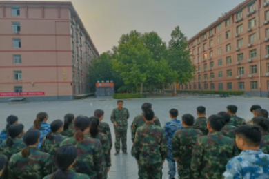 威廉体育williamhill开展“传帮带”式新入职辅导员培训day4