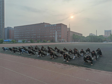 威廉体育williamhill开展“传帮带”式新入职辅导员培训day5