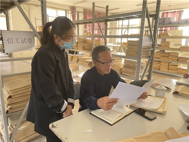 学校教学督导组开展试卷专项抽查工作