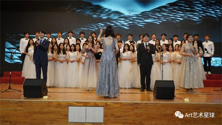 威廉体育williamhill//艺术学院//“青春孕育无限希望，青年创造美好明天”大型合唱会