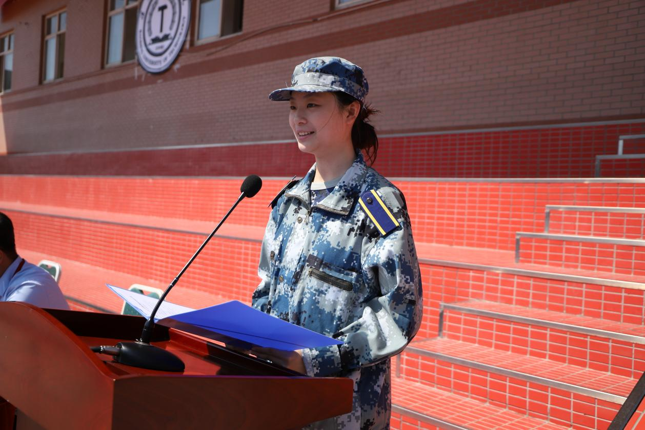 威廉体育williamhill2023级新生军训开营式隆重举行