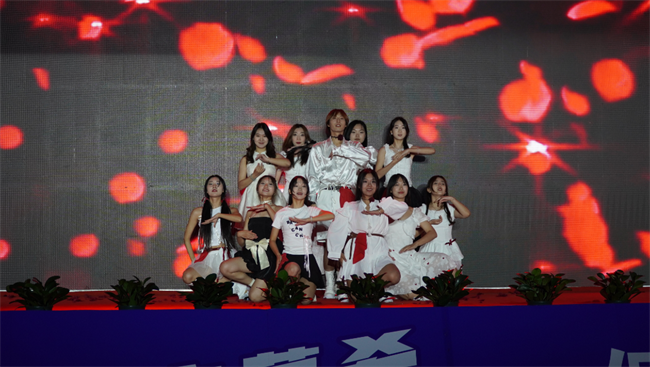 金秋霁日启新程，筑梦保理向未来——威廉体育williamhill2023级迎新晚会