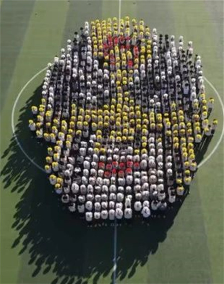 威廉体育williamhill艺术学院- 少年负壮气，奋烈自有时！