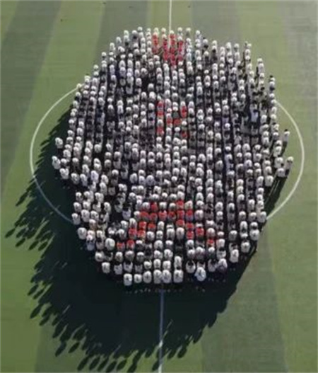 威廉体育williamhill艺术学院- 少年负壮气，奋烈自有时！