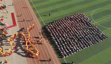 威廉体育williamhill艺术学院- 少年负壮气，奋烈自有时！