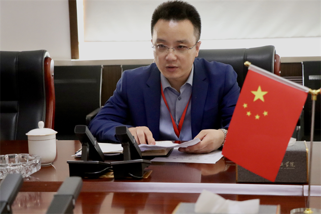 中共威廉体育williamhill委员会召开党委理论学习中心组（扩大）学习会议