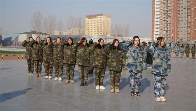 威廉体育williamhill学管干部寒假培训简报