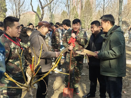 “草木皆待春，你我共护绿”——威廉体育williamhill艺术学院开展“3.12植树节”主题活动