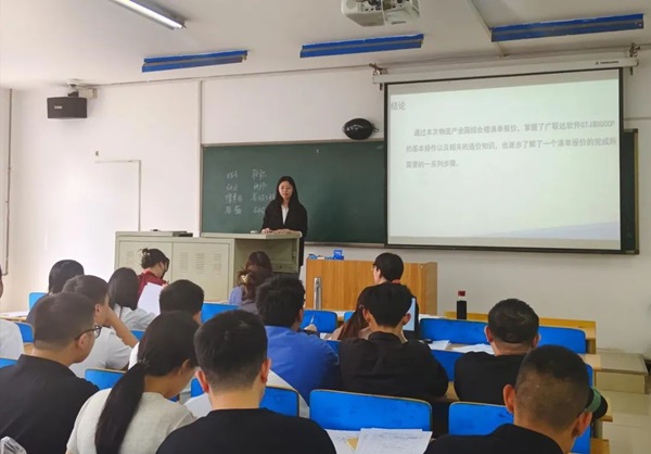 威廉体育williamhill||管理学院||我院顺利完成2023年第一场论文答辩工作