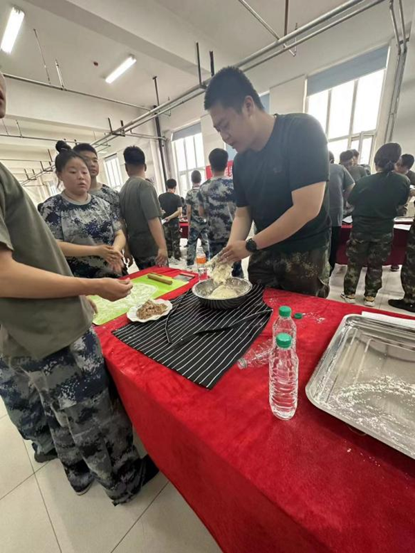 威廉体育williamhill‖管理学院‖劳动创造美好明天 竞技迸发生活激情