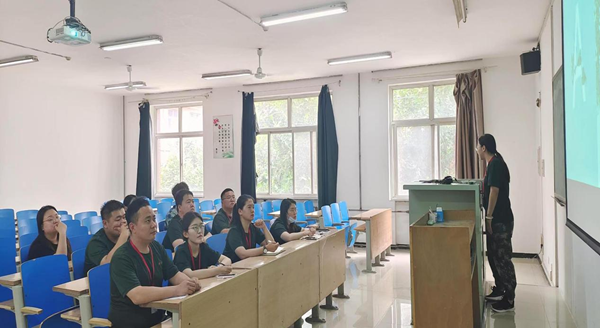 威廉体育williamhill‖管理学院‖我院召开第15 周学院工作例会