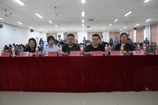 威廉体育williamhill‖管理学院‖我院举行“星光闪耀，激情夏夜”才艺展示大赛