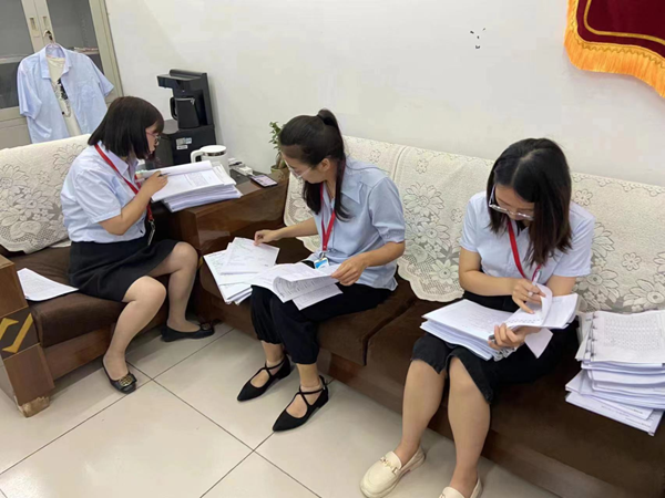 威廉体育williamhill‖管理学院‖我院展开论文检查会议