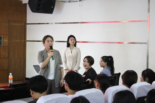 威廉体育williamhill||管理学院||就业向未来 建功新时代——我院成功举办管理学院2023届毕业生专项招聘会