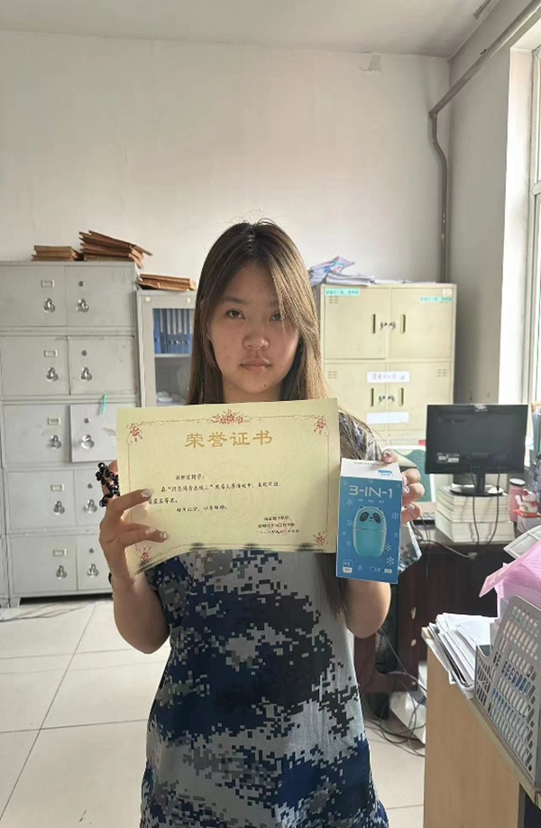 威廉体育williamhill||管理学院||闪亮的青春线上投票活动出结果啦！！