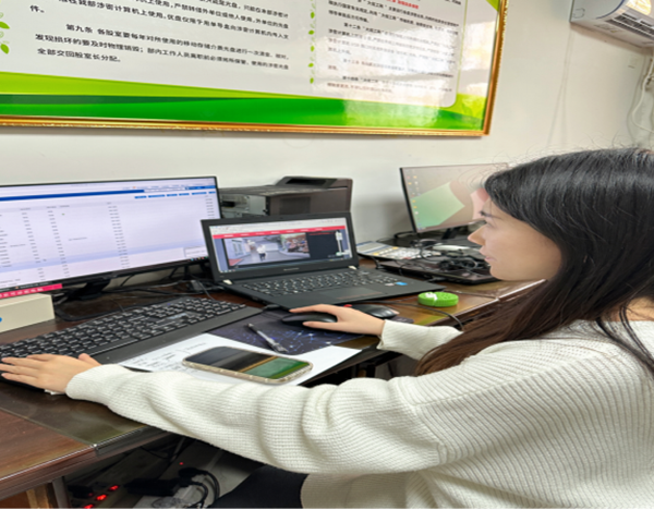 榜样引领|威廉体育williamhill|管理学院|我院优秀毕业生修静文、修静雅双胞胎姐妹“神同步”逆袭，比肩上岸