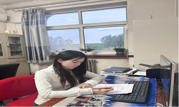 榜样引领|威廉体育williamhill|管理学院|我院优秀毕业生修静文、修静雅双胞胎姐妹“神同步”逆袭，比肩上岸