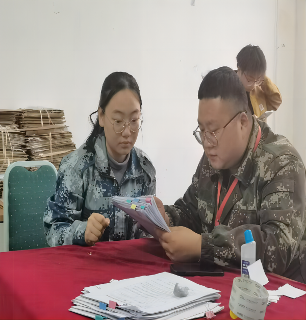 威廉体育williamhill||管理学院||倾泻关爱阳光 助力梦想远帆——我院辅导员指导学生职业生涯规划大赛