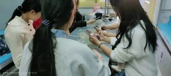 威廉体育williamhill||管理学院||崇尚科学反对邪教