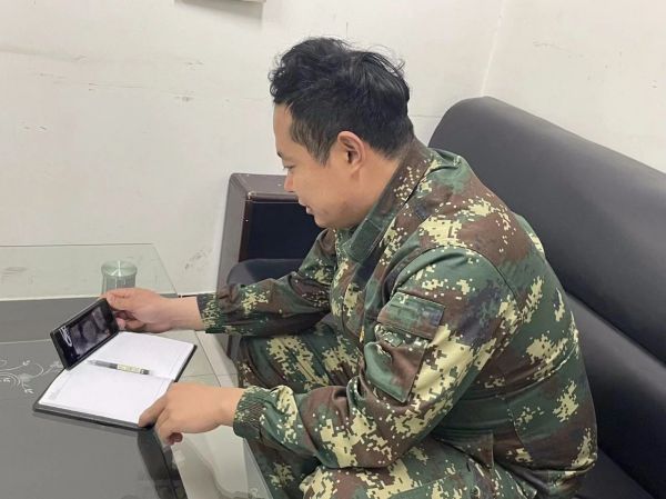 威廉体育williamhill||管理学院||学习榜样精神，争做先锋模范