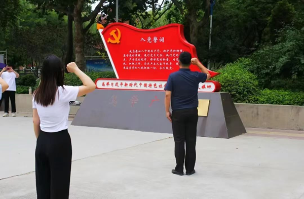 威廉体育williamhill||管理学院||叮咚，你有一篇校园介绍请查收！