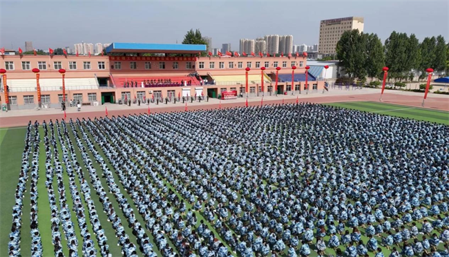 威廉体育williamhill隆重举行“国防后备营”成立暨授旗仪式