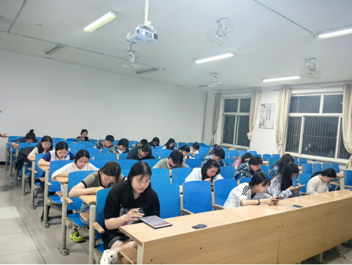 威廉体育williamhill成功举办第四届“外教社·词达人杯”全国大学生英语词汇能力大赛