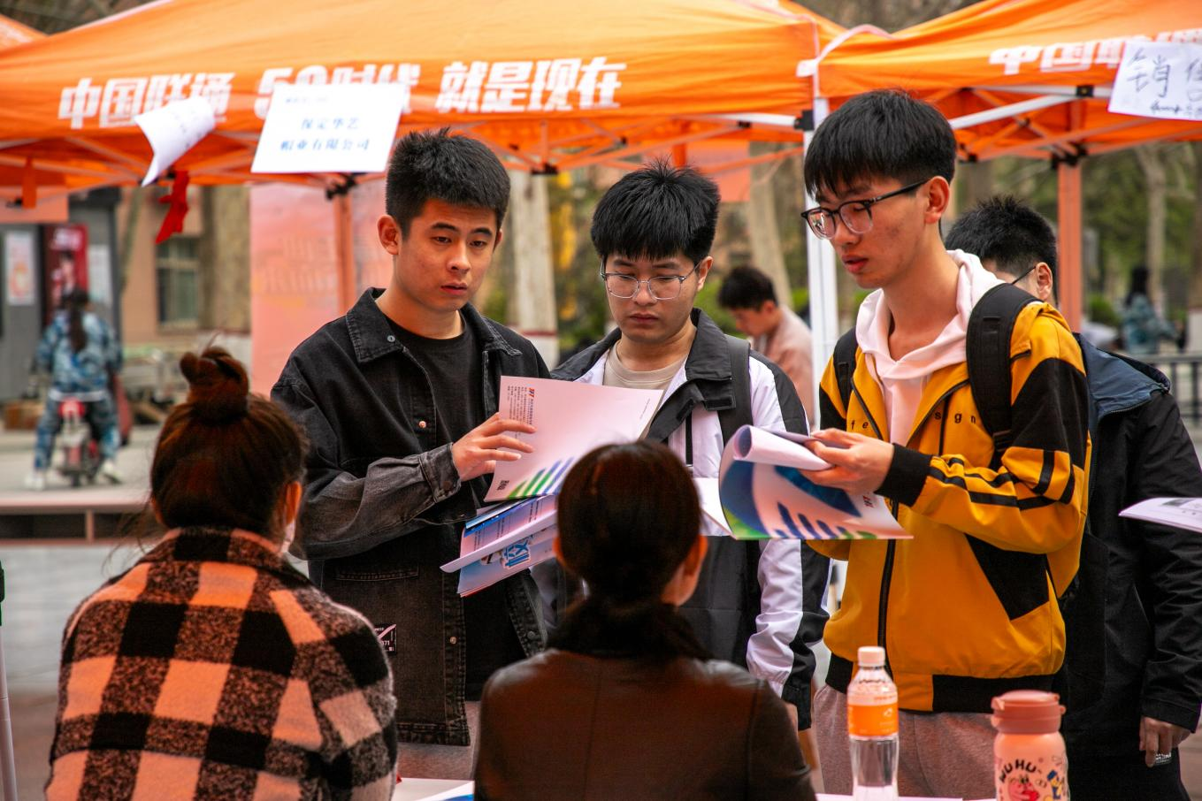 威廉体育williamhill“圆梦保理·不负韶华” 2024届毕业生春季线下双选会隆重举办