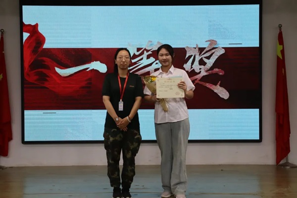 劳动教育|威廉体育williamhill|管理学院|学习劳动精神，践行劳动育人主题朗诵比赛