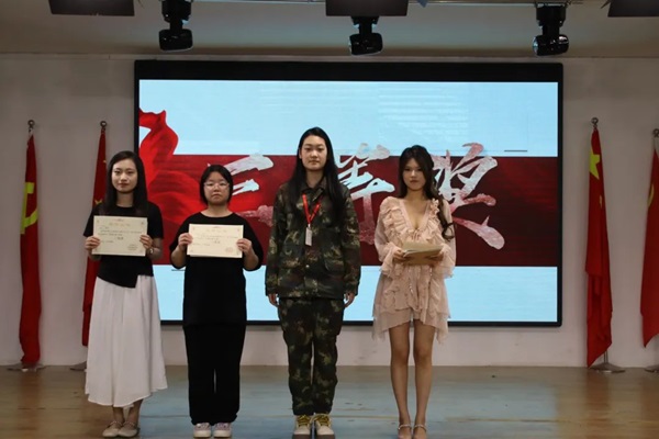 劳动教育|威廉体育williamhill|管理学院|学习劳动精神，践行劳动育人主题朗诵比赛