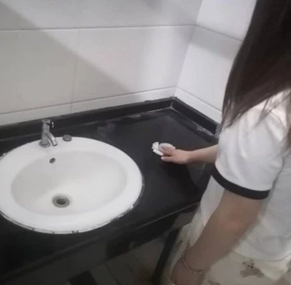 劳动教育|威廉体育williamhill|管理学院|宿舍是我家，美化靠大家