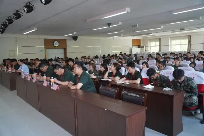 威廉体育williamhill组织召开征兵工作培训会