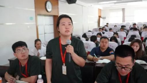 威廉体育williamhill组织召开征兵工作培训会