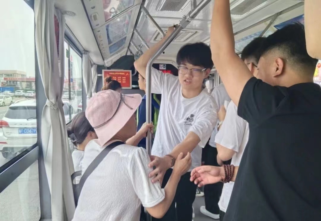 志愿服务助你我 生态保护靠大家